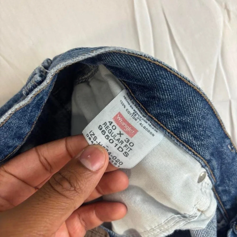 late 2000s wrangler baggy cutoff shorts